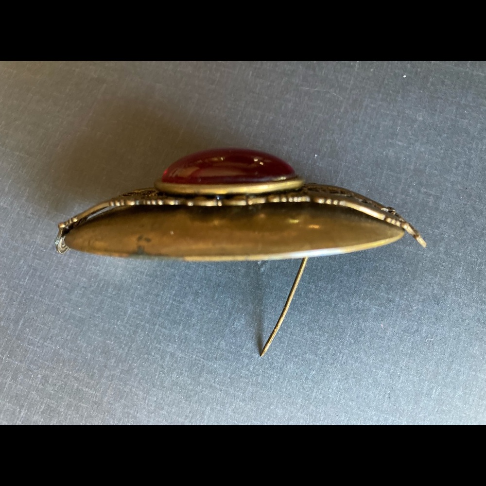 Vintage Jan Michaels Victoria Revival Brooch. - Picture 10 of 11